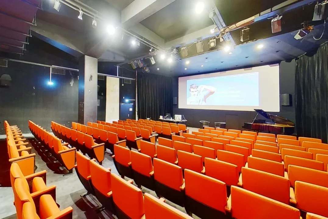 Amphithéatre Campus ESRA PARIS Beaugrenelle Photo